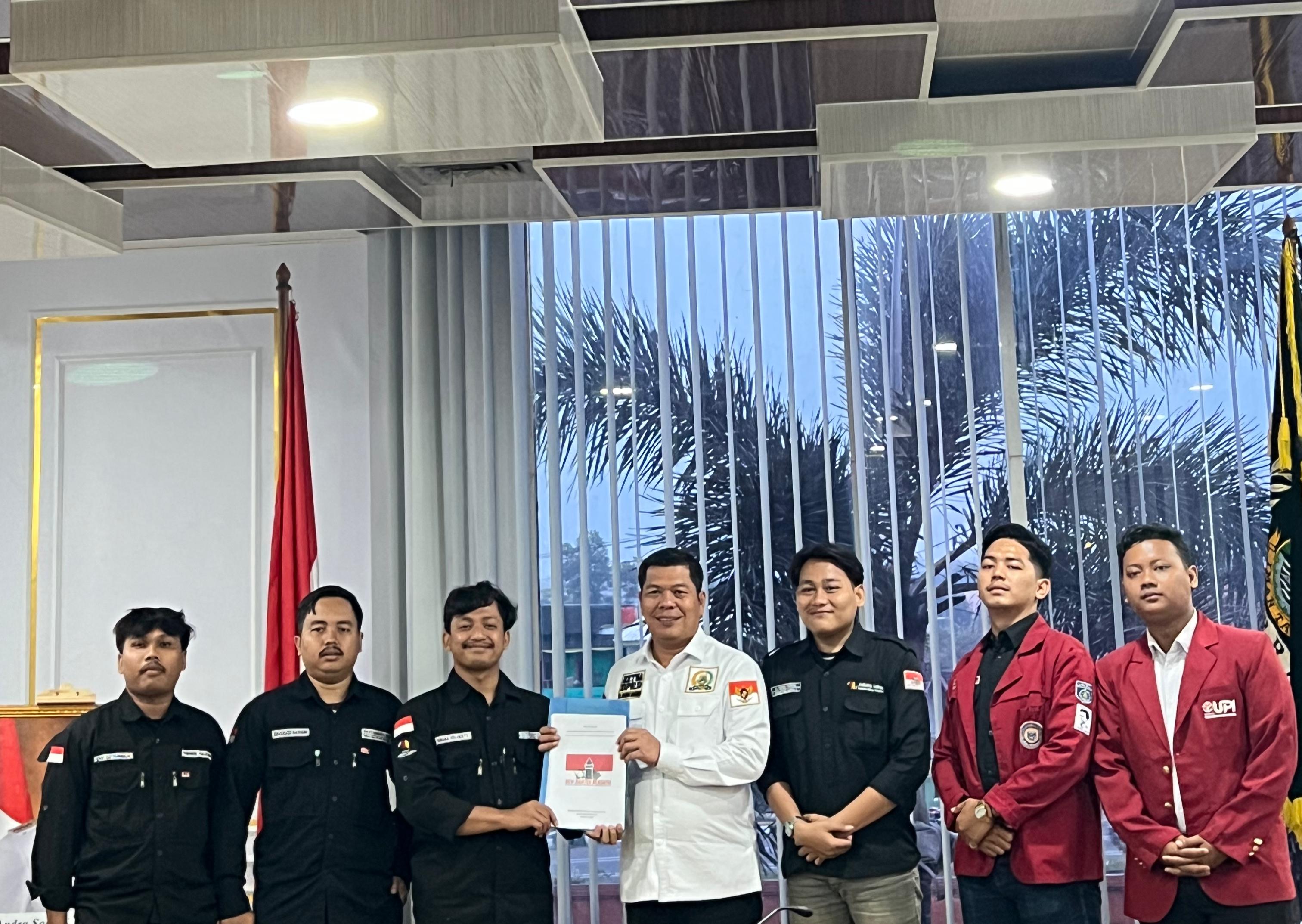 BEM Banten Bersatu Suarakan 14 Tuntutan ke DPRD Provinsi Banten