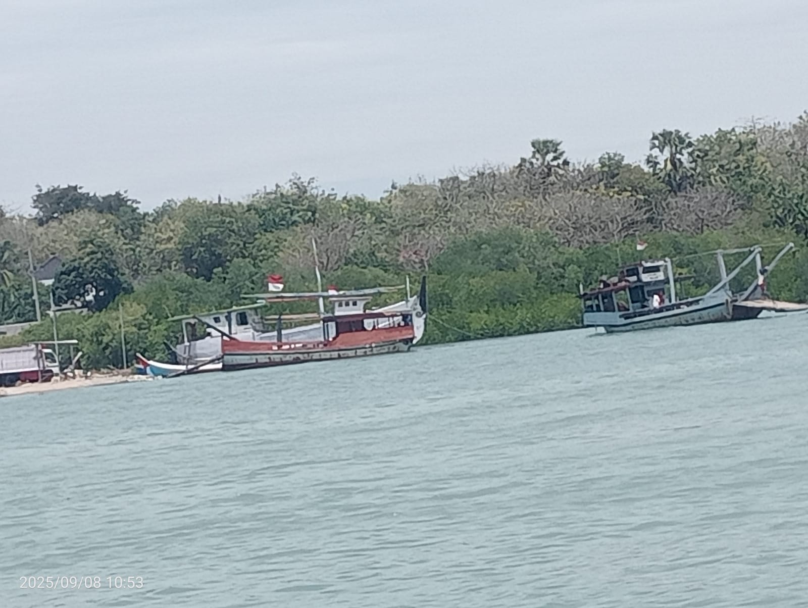 Penyeberangan di Kalianget Ricuh, Izin Trayek Dipertanyakan