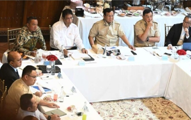 Fokus Tiga Pilar, Prabowo Tegaskan Arah Pemerintahan: Pertanian, Ekonomi, dan Pendidikan Jadi Prioritas