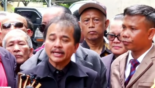 Roy Suryo Jalani Pemeriksaan Perdana Kasus Fitnah Ijazah Jokowi, Tegaskan Tak Pernah Edit Dokumen