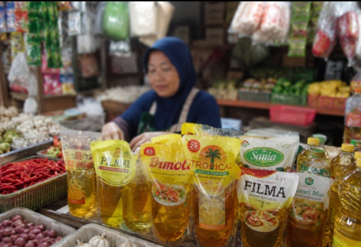 Harga Minyak Goreng Naik Lagi, Warga Keluhkan Beban Belanja Harian Makin Berat